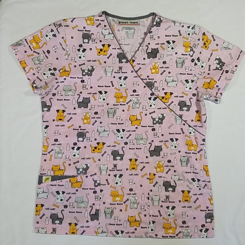 Veteranarian theme scrub top size small